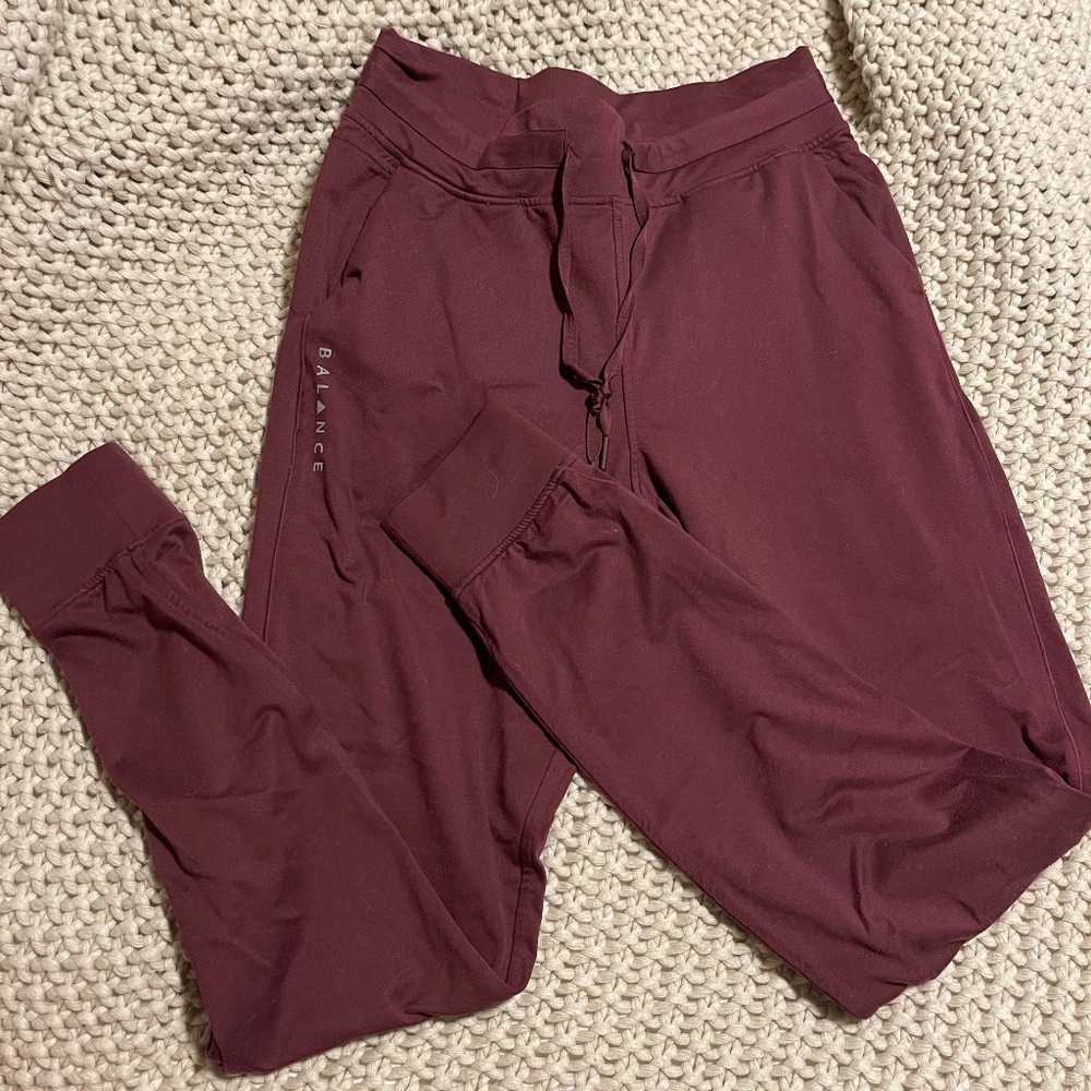 Balance Athletica Select Jogger- Nightshade- Size MEDIUM
